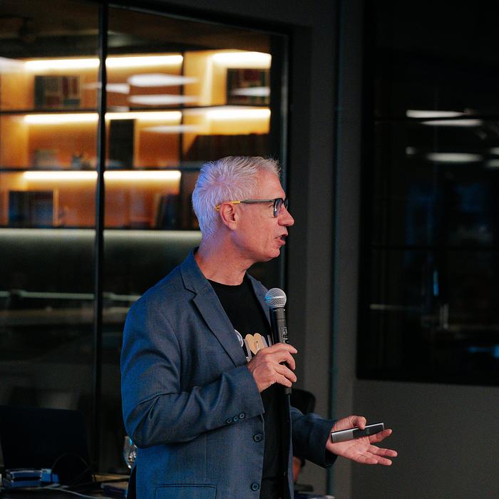 Garagem de IA - Descobrindo Oportunidades de Negócio com os seus 50 Super Poderes